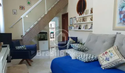 Excelente casa com 2 suítes, garagem, independente