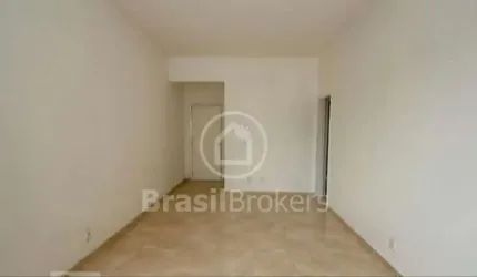 Excelente apartamento entre Ramos e Olaria!!!!!!!