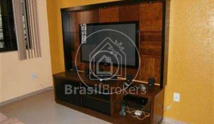 Casa de Condomínio 2 quartos, sendo 1 suíte
