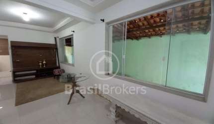 Casa 4 quartos, sendo 1 suíte