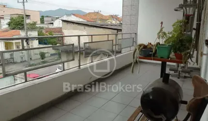 Casa 4 quartos, sendo 1 suíte