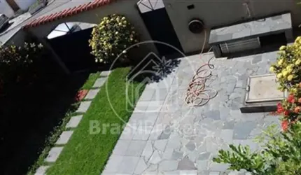 Casa 4 quartos, sendo 2 suítes