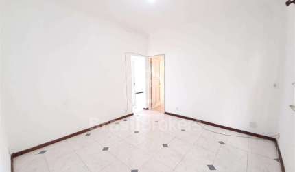 Apartamento tipo casa 2 quartos próximo ao metrô em Del Castilho