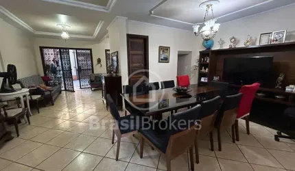 Casa 3 quartos, sendo 3 suítes