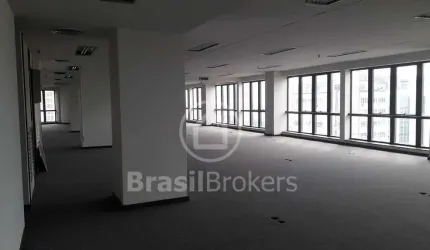 Sala comercial de 583m² com vista livre no Centro da Cidade!!!