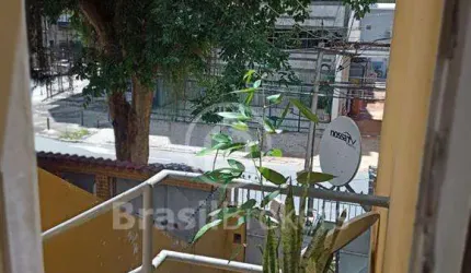 Casa à venda com 190,00m² ,  4 quartos na Tijuca, esquina com a rua Pinto Guedes
