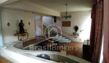 Casa à venda com 320,00m² e 6 quartos em Tijuca, Rio de Janeiro - rj
