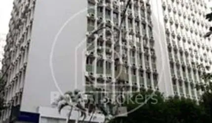 Sala comercial com porteira fechada na melhor região do Centro da Cidade.