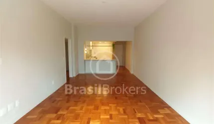 Apto todo reformado, 3 quartos (1 suíte) na Conde de Bonfim, próximo ao metrô.