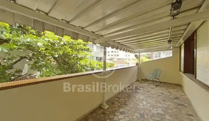 Casa reformada, com 267 m² e 4 quartos no Andaraí.