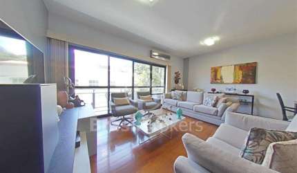 Apartamento com móveis planejados e pronto para entrar e morar!