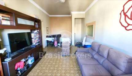 Apartamento à venda com 99 m² e 3 quartos com uma vaga de garagem, em condomínio com piscina e a 5 minutos do metrô estação Afonso Pena.