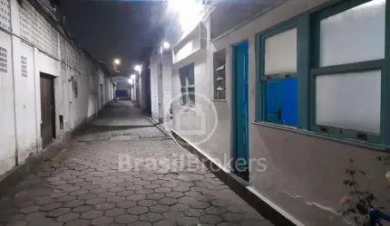 Galpão em São Cristóvão com 2472m². Próximo ao antigo Gasômetro.