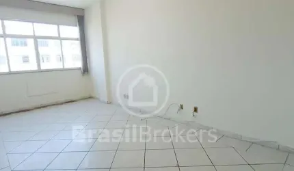 Apartamento à venda com 73 m² e 3 quartos com vaga.