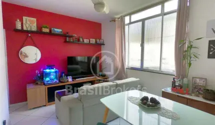 Apartamento modernizado com 2 quartos