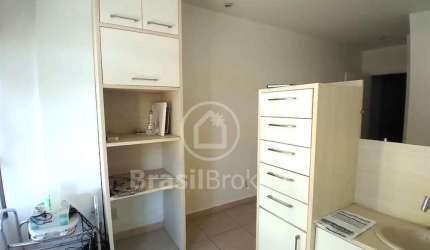 SALA COMERCIAL à venda na Praça Saens Peña com 30 m², banheiro e vaga de garagem