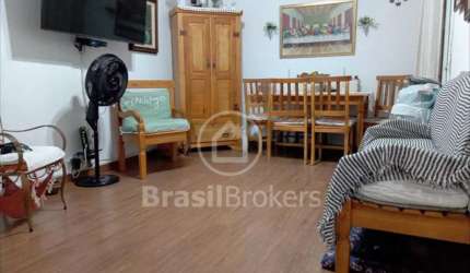 Apartamento de 1 quarto em rua tranquila e silenciosa a 10 minutos do metro São Francisco Xavier e Isento de IPTU !