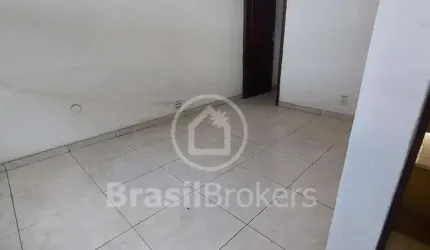 Prédio comercial em São Cristóvão, 3 andares.