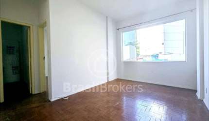 Apartamento de 2 quartos com 56 m².
