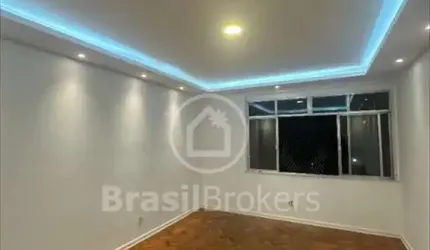 Apartamento à venda com 70 m² e 2 quartos (1 suítes) e 1 escritório com banheiro.