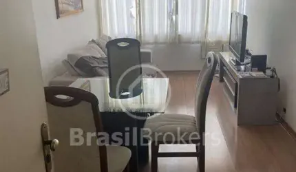 Apartamento de 2 quartos com dependência completa, 66 m².