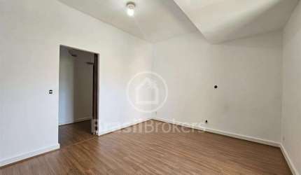 Casa à venda com 600,00m² e 3 quartos em Grajaú, Rio de Janeiro - RJ
