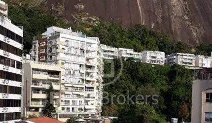 Apartamento com 94 m2, 2 quartos, dependência e vaga na Lagoa - Rio de Janeiro