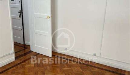 Apartamento com 39 m², com 1 quarto no Catete.