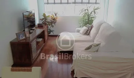 Laranjeiras Sala 3 quartos suite vaga..Rua tranquila e silenciosa