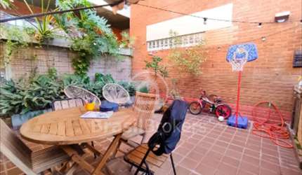 Casa 5 quartos, sendo 2 suítes