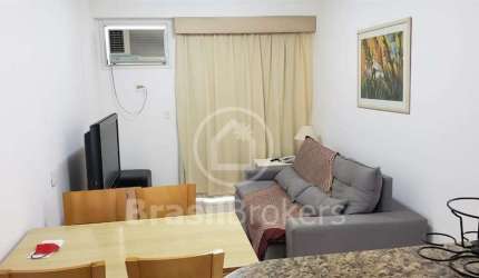 Lagoa flat com varanda, vaga e infratotal