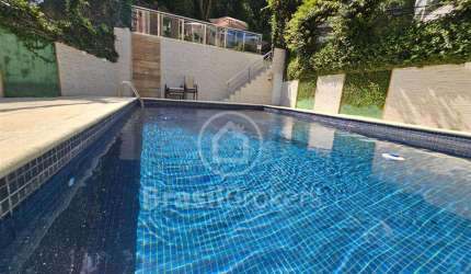 APARTAMENTO REFORMADO NA LAGOA