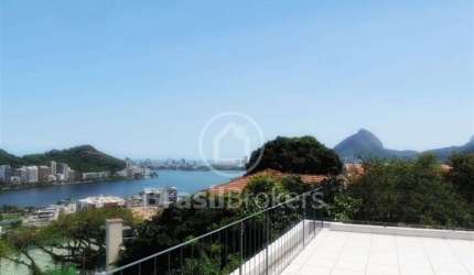 Casa à venda com 600m² e 4 quartos em Jardim Botânico, Rio de Janeiro