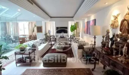 Cobertura com 9 Quartos e 6 banheiros à Venda, 647 m²