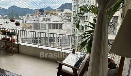 Apartamento 3 quartos com 2 vagas na Lagoa