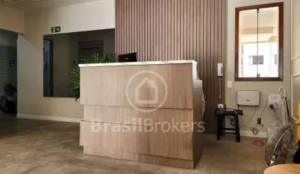 Vendo apartamento de 2 quartos, vaga escriturada, na Freguesia - Jacarepaguá.