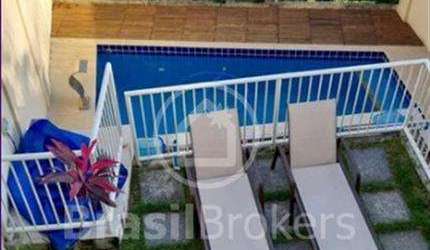 Casa impecável em condomínio fechado no Pechincha!