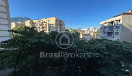 Excelente apartamento na Freguesia com infraestrutura, 03 quartos numa das ruas mais procurada do bairro.