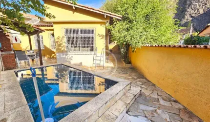 Casa condomínio fechado próximo Est. Capenha