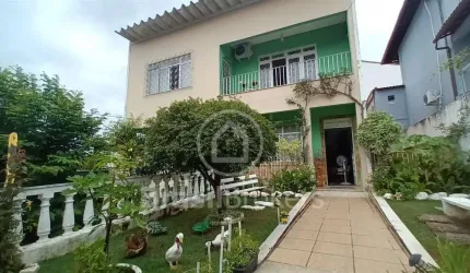 Casa Duplex com 5 Dormitórios 1 suite