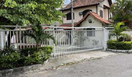 Casa de Condomínio à venda com 129,00m² e 3 quartos em Pechincha, Rio de Janeiro - rj