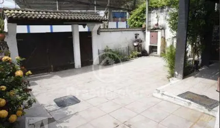 Casa Duplex 4 quartos sendi 1 ste, quintal com piscina