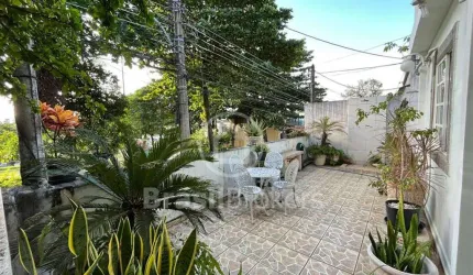 Casa Duplex dentro de Condomínio 4 Dormitórios 2 suítes