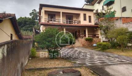 Casa à venda com 477,00m² e 3 quartos em Jardim Sulacap, Rio de Janeiro - rj