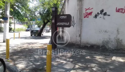 Casa de Condomínio 4 quartos, sendo 2 suítes