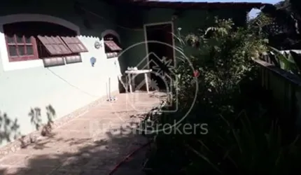 Casa 3 quartos, sendo 1 suíte