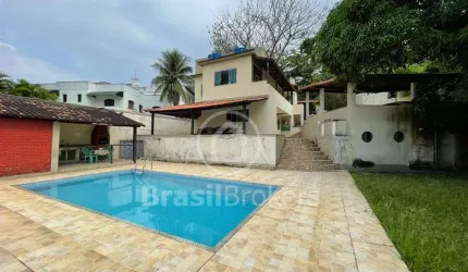Casa à venda com 351,00m² e 4 quartos em Jardim Guanabara, Rio de Janeiro - rj