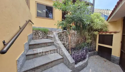 Casa Duplex Jardim Carioca, com energia solar