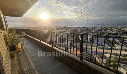 APARTAMENTO JARDIM CARIOCA EM PRÉDIO DE ALTO LUXO