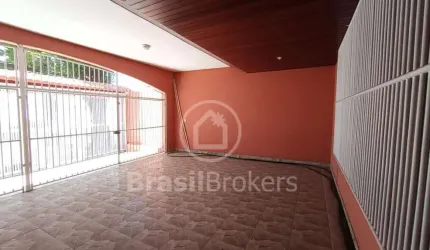 Fantástica Propriedade com Duas Casas à venda na Freguesia.